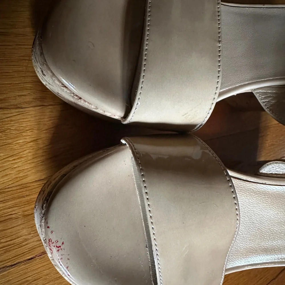 Stuart Weitzman Oneliner Light Nude Patent Leather Cork Wedge Sandals, Size 9.5